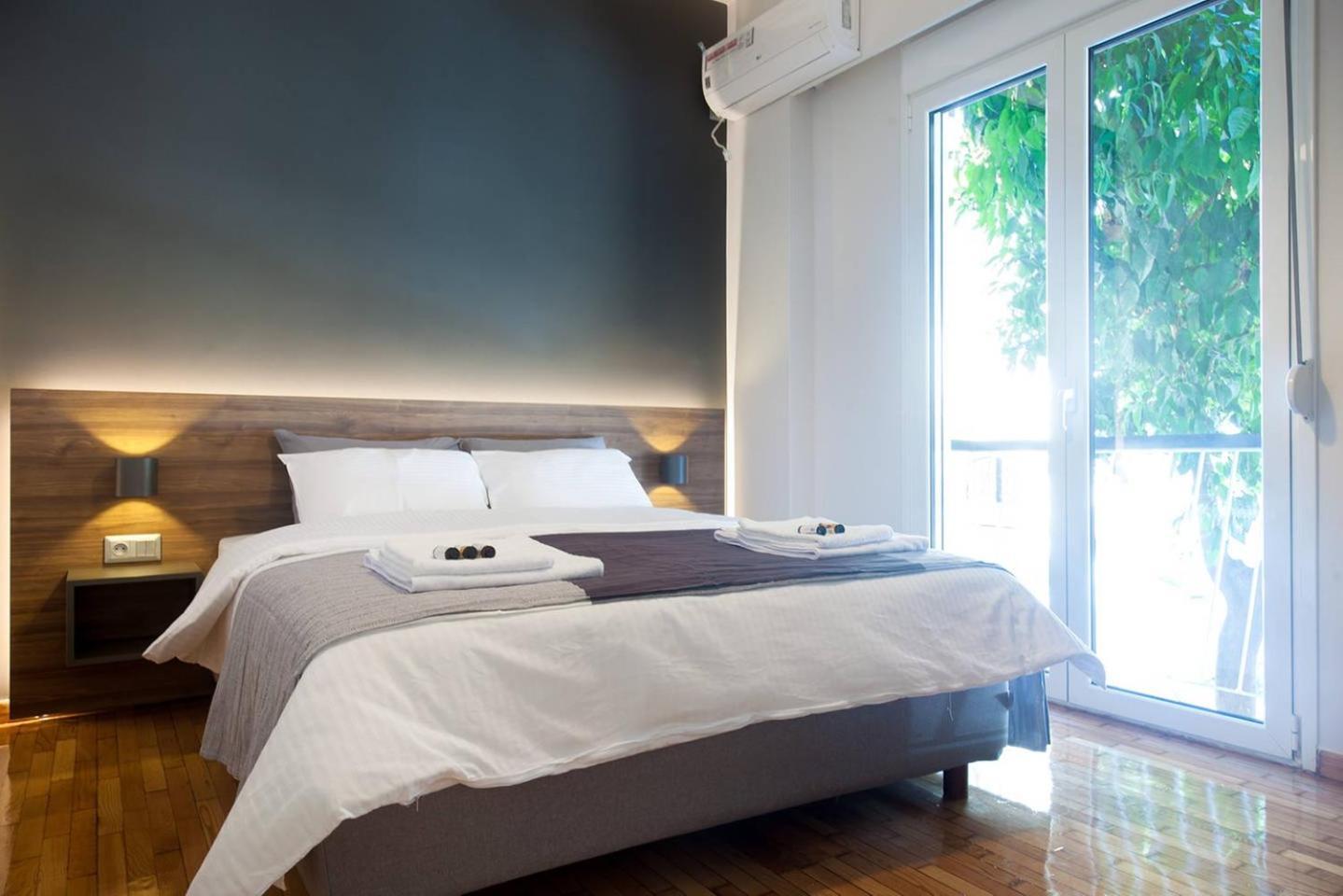 Toni'S Charming Apartment In The Thisseo Station Atenas Exterior foto